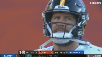 Fans Are Calling For Ben Roethlisberger To Retire After He Throws Two Terrible Interceptions As Steelers Get Blown Out By Bengals