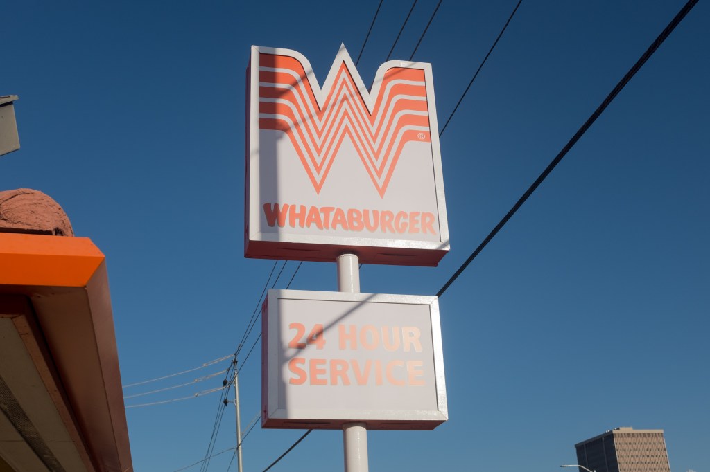 Patrick Mahomes opens Whataburger in Kansas City