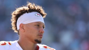 NFL Insider Questions If Patrick Mahomes Is Playing Injured And Social Media Has Similar Theories