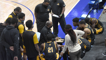 Arkansas Pine-Bluff Coach Calls A Timeout To Make His Players Run Sprints DURING The Game (Video)