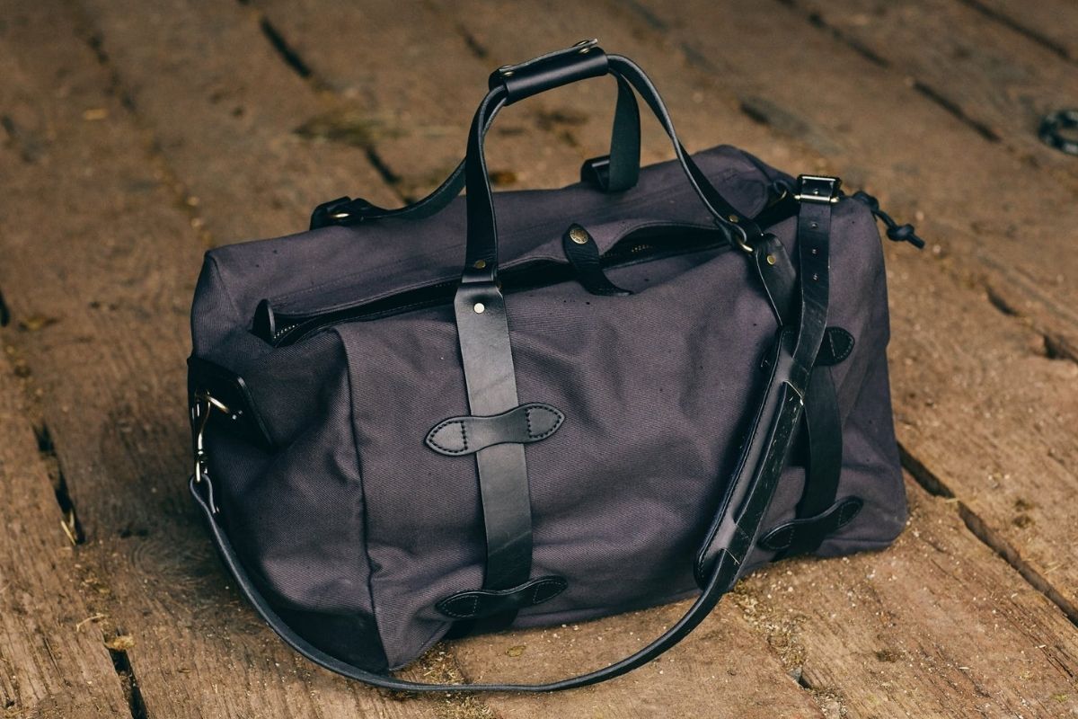 Filson medium best sale duffle cinder