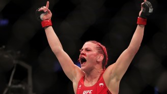Gillian Robertson Got Eye Gouged By Priscila Cachoeira, Still Choked Her Out With A Second Left In Round 1 At UFC 269