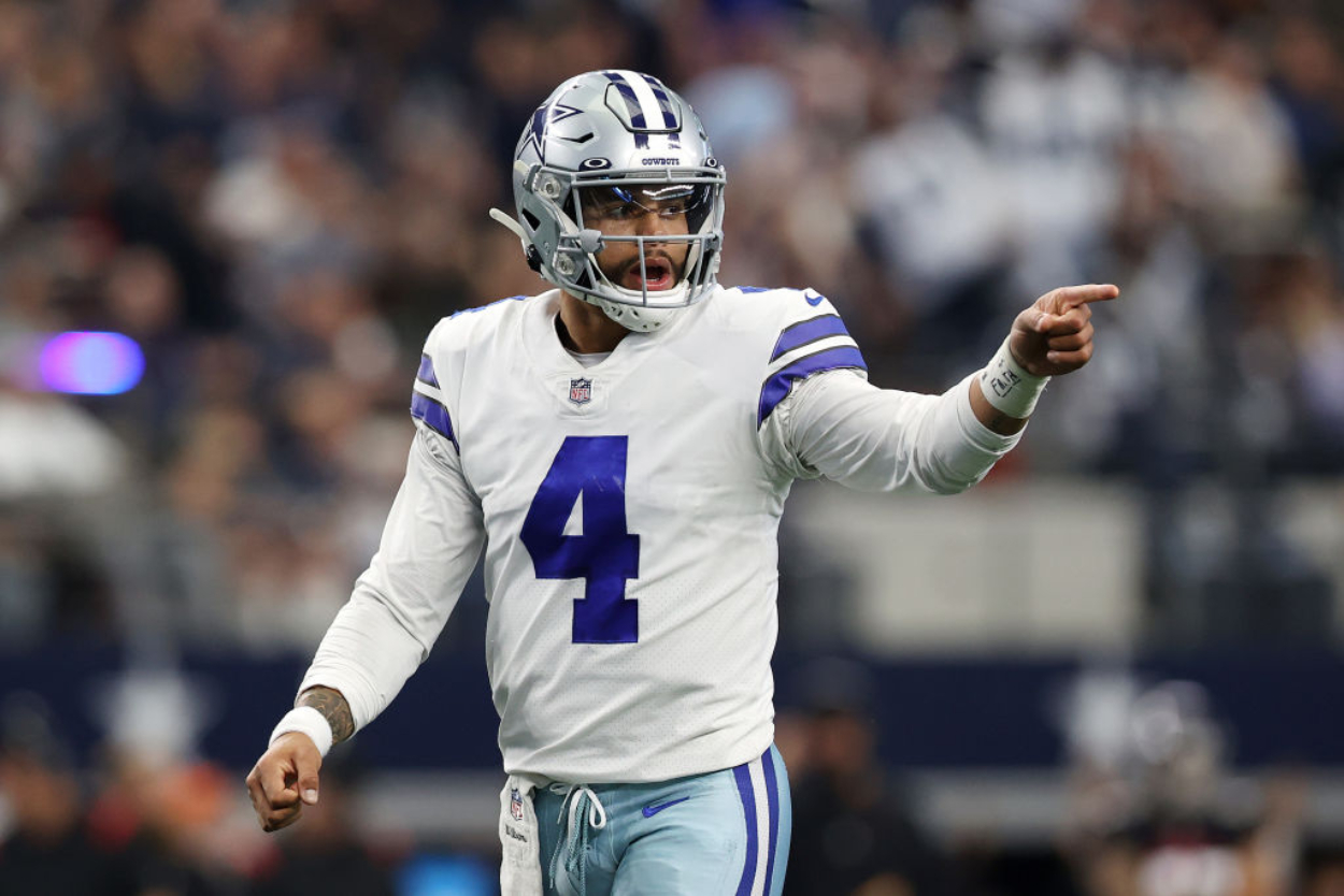 Jerry Jones Sees An Extension Coming for QB Dak Prescott, Despite Latest  Loss ✭ Inside The Star