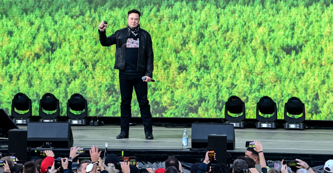People Are Upset Elon Musk Was Named Times 2021 Person Of The Year