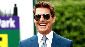 People Are Very Pressed That Tom Cruise Had A Private Jet Fly 5,500 Miles To Deliver 300 Cakes