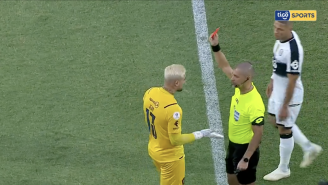 Paraguayan Goalie Gets Red Card BEFORE Cup Final By Trolling Fans In The Stands (Video)