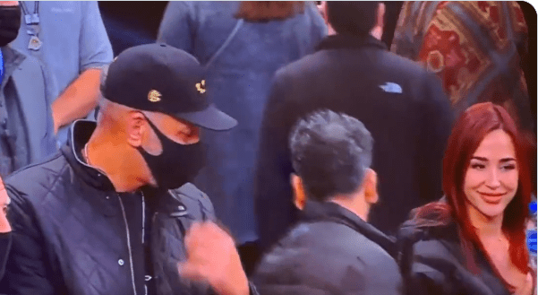 NBA Fans React To Dell Curry Appearing To Flirt With Instagram Model Ana  Cheri While Sitting Courtside At Steph Curry's Record-Breaking Game -  BroBible