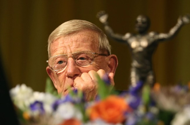 lou holtz reaction brian kelly leaving notre dame for lsu