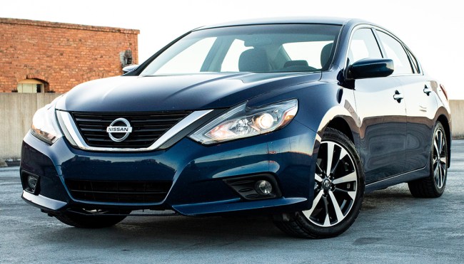 Man Wins $2K And Beats 40 Driver In Sister's Nissan Altima In Track Race
