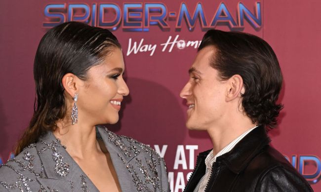 Rampant Big Mouth Tom Holland Spoiled One Of The MCU's Biggest Moments For Girlfriend Zendaya