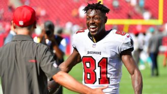 Antonio Brown Trolls The Buccaneers On Twitter For Losing To The Rams Without Him On The Field