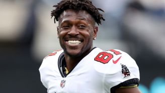 Antonio Brown Called Out For Dancing Around On Injured Ankle In Instagram Video