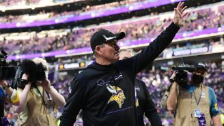 One Final Behind-The-Scenes Look At Mike Zimmer’s Time With Vikings Reveals Strange Team Meeting