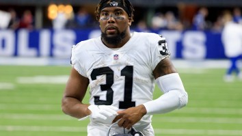 Las Vegas Raiders’ Peyton Barber Attempts To Use Clever Trick And Fails Spectacularly