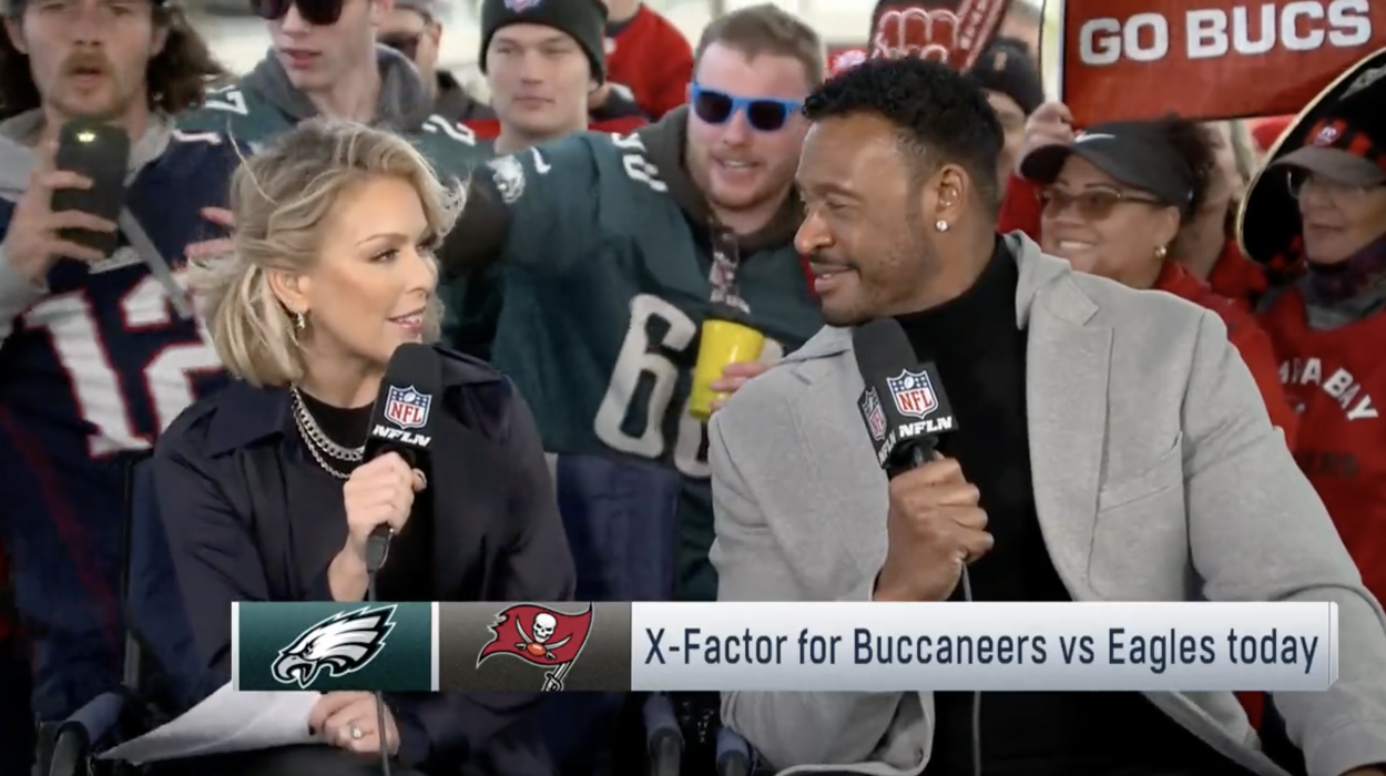 Video: Fans fight at Buccaneers-Eagles wild card game