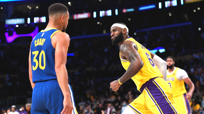 Steph Curry Reveals The Gift LeBron James Gave Him While In College