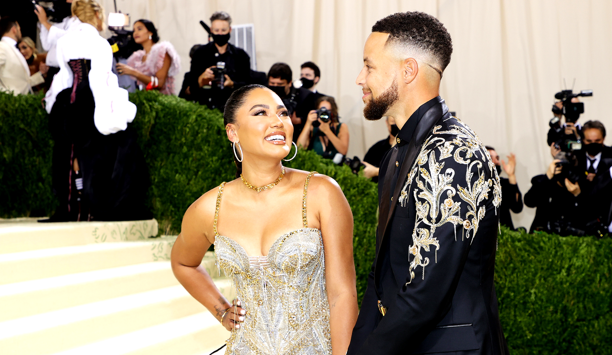 Aht Aht!' Ayesha Curry Shuts Down Rumors of Being In An Open Marriage With Steph  Curry