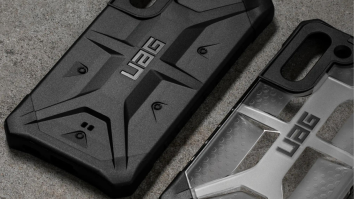 This Ultra Tough Samsung Galaxy S21 Case Is Military Drop Tested
