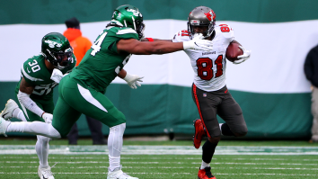 Video Purportedly Shows Antonio Brown’s Last Interaction On The Sidelines With Tom Brady