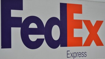 Video Shows Unbelievably Accurate FedEx Driver Slinging Packages From Inside Their Truck