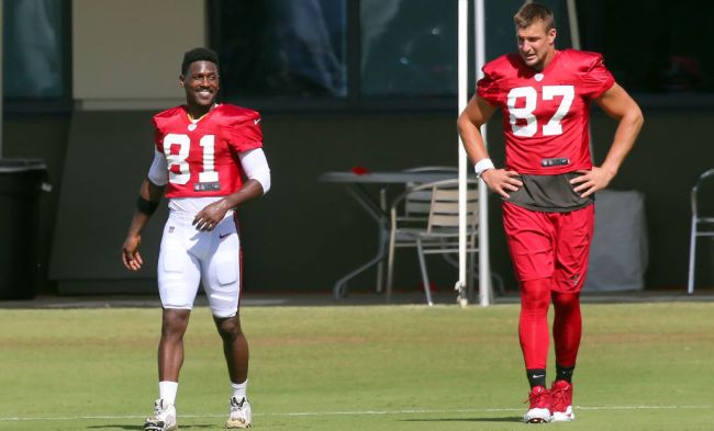 Rob Gronkowski On Having Antonio Brown In The Bucs' Locker Room