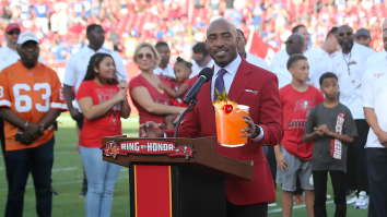 Ronde Barber’s ‘Unofficial’ Mai Tai Drinking Record At The Pro Bowl Is Truly Insane