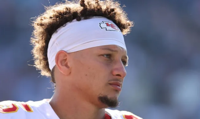 Former Patriots Player Apologizes For Spreading Fake Rumor About Patrick  Mahomes' Family