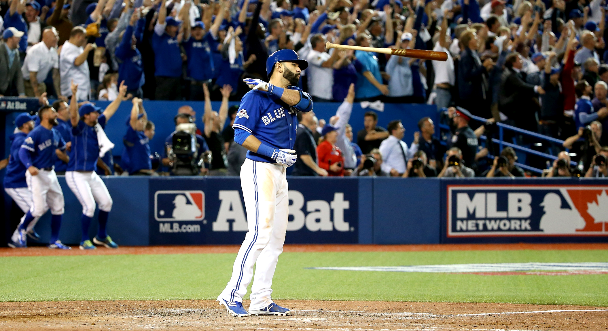 Jose Bautista Owes This Fan a New Beer - FanBuzz