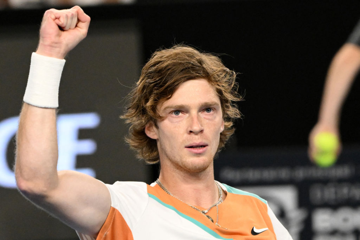 Russia's Andrey Rublev writes 'No war please' at Dubai Open