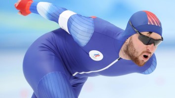 Russian Speed Skater Gives The Double Bird After Beating Americans At Winter Olympics