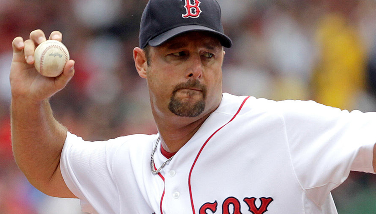 Pitcher Tim Wakefield of the Pittsburgh Pirates pitches during a