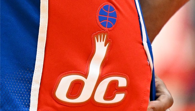 Wizards Assistant Coach Restrained After Trying To Confront Heckler
