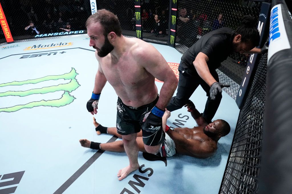 Azamat Murzakanov Starts UFC Card With Wild 3rd Round Flying Knee
