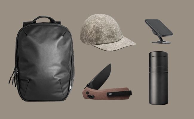 Everyday Carry Essentials: Aer Day Pack 2, Peak Design Mobile Charger, And More