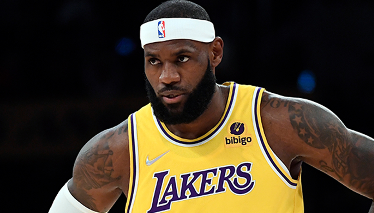 Are the Lakers avoiding putting LeBron in postgame graphics for losses?