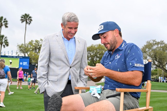 PGA Tour Pranks Golfers About Paying For Gift Handed Out At Players