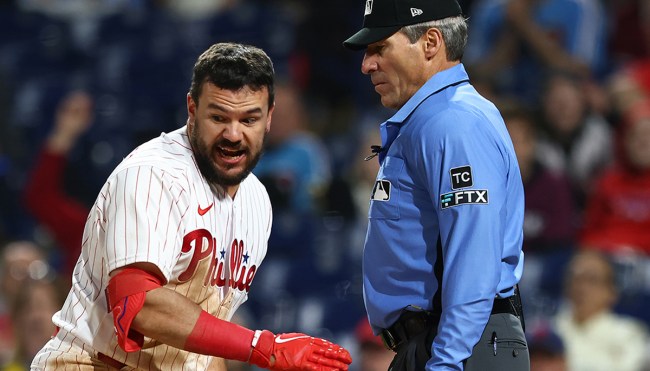 Angel Hernandez Laughs At Fan Who Called Him Out Over Bad Calls