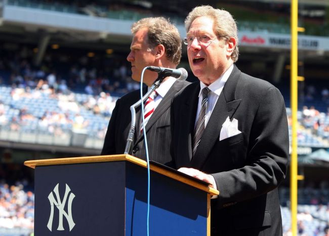 new-york-yankees-announcer-gets-call-spectacularly-wrong