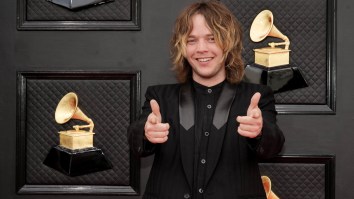 Billy Strings Did A Red Carpet Interview At The Grammys And The Memes Are Spot-On