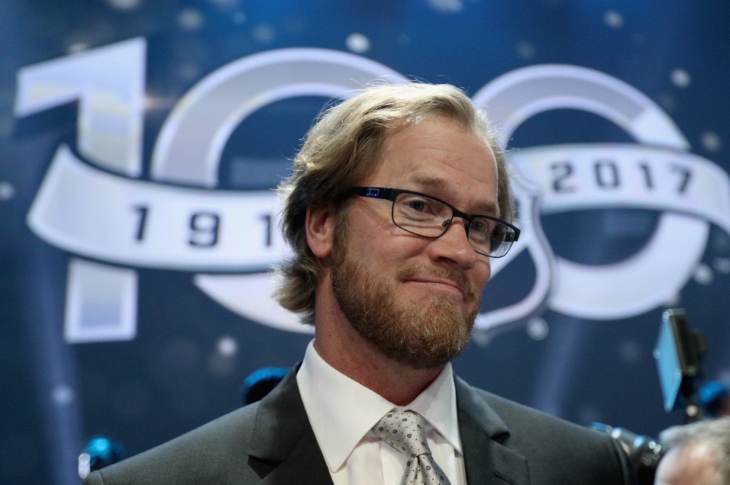 Ex-NHL Star Chris Pronger Shares Traps Pro Athletes Fall Into—Including Spending $1M At A Gentlemen's Club