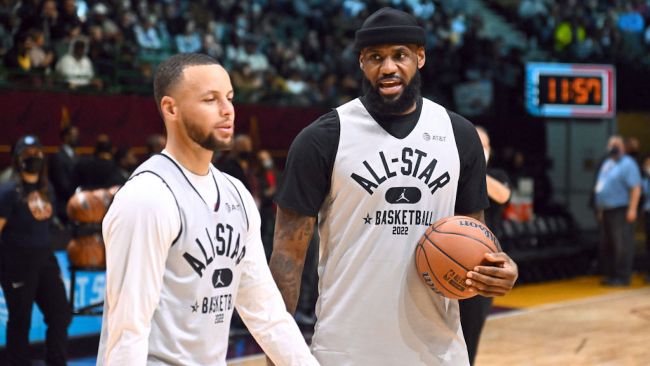 Steph Curry Dunks On LeBron James' Comments About Teaming Up
