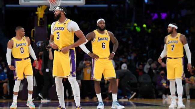 Report Details How Lakers' Season Was 'Doomed' After First Team Outing