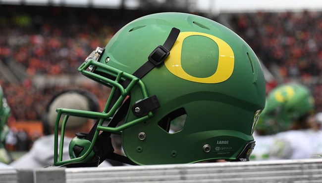 Ex-Oregon Lineman Sues NCAA For $100 Million Over Workouts