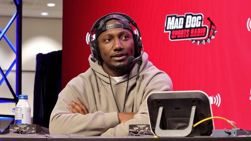 Deebo Samuel Reacts To The Latest NFL Wide Receiver Signings