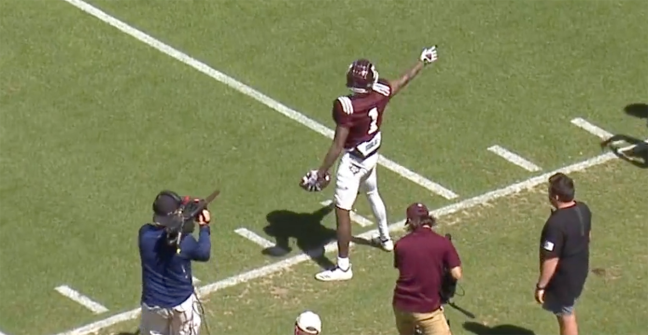 Texas A&M WR Evan Stewart Goes Viral For His Insanely Twitchy Workout