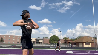 Ambidextrous QB Throws Lasers With Both Arms, Impresses Multiple D1 Colleges And Lamar Jackson