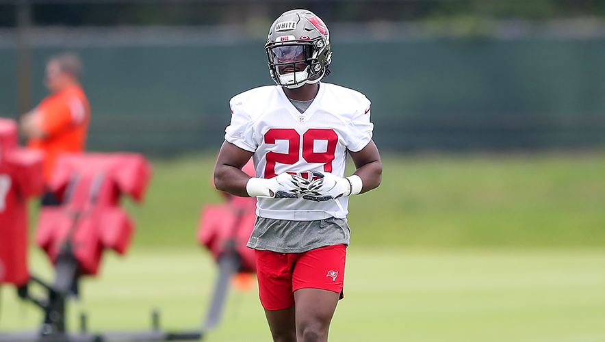 Tampa Bay Buccaneers running back Rachaad White (29) lines up