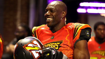 Terrell Owens Gets Hilarious Advice From Ochocinco Before Schooling DB For TD In Fan Controlled League