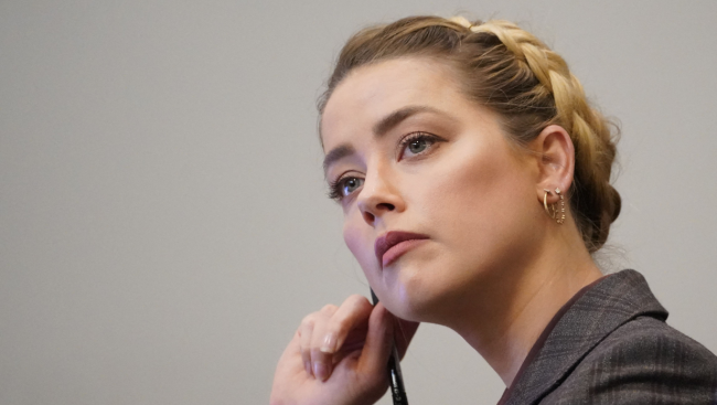 Amber Heard Fires PR Team Reportedly Because Of The Bad Headlines