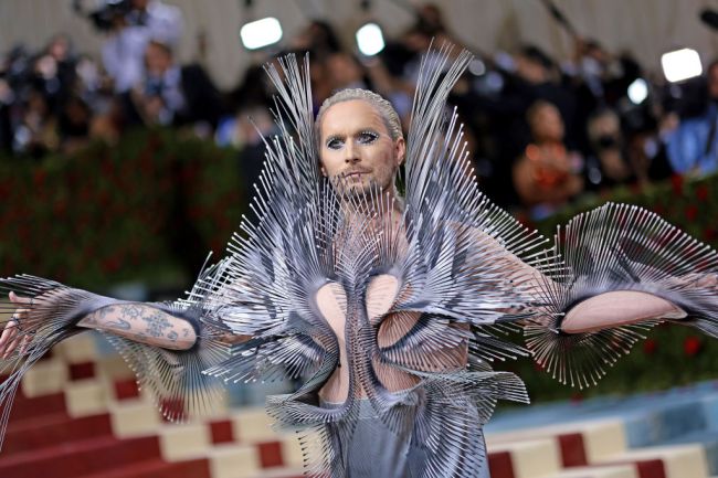 This Person At Met Gala WAs Hilariously Mistaken For Jared Leto